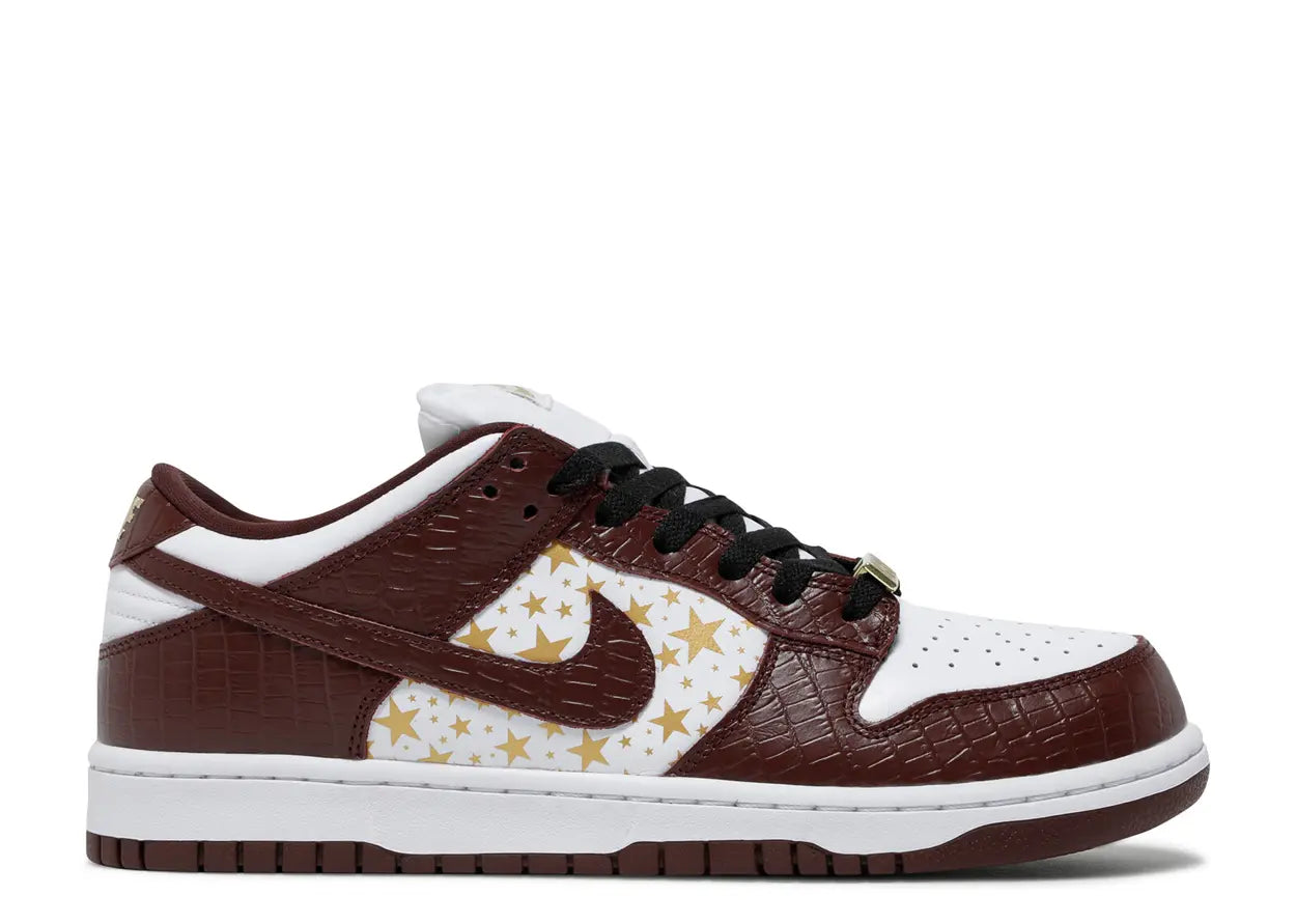 Nike SB Dunk Low - Supreme Stars Barkroot Brown